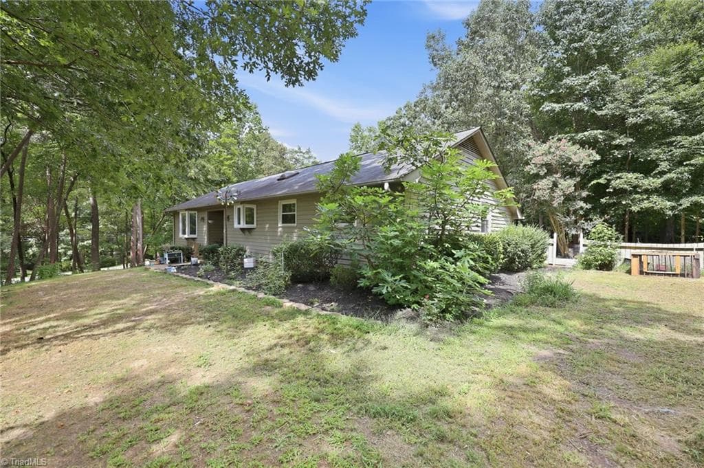 Stick/Site Built at 100 Brandon Court, Lexington NC 27295, photo 28 of 32