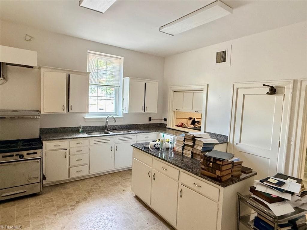 Remarks at 110 S Main Street, Reidsville NC 27320, photo 20 of 27