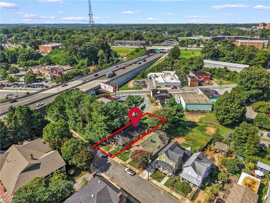 Duplex at 118 & 120 S Poplar Street, Winston-Salem NC 27101, Winston-Salem, photo 18 of 19