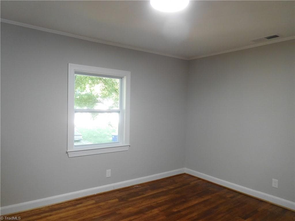 Stick/Site Built at 144 Edgewood Circle, Winston-Salem NC 27127, photo 10 of 22
