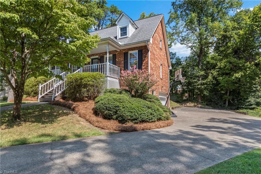 Stick/Site Built at 2513 Newington Court, Clemmons NC 27012, Clemmons, photo 4 of 50
