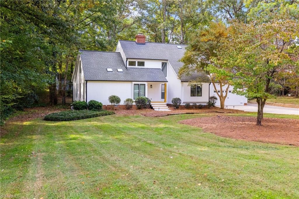 Stick/Site Built at 5928 Woodfield Drive, Kernersville NC 27284, photo 2 of 31