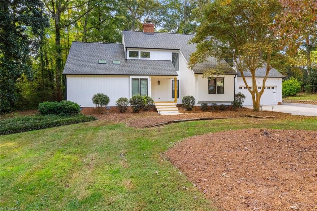 Stick/Site Built at 5928 Woodfield Drive, Kernersville NC 27284, photo 3 of 31