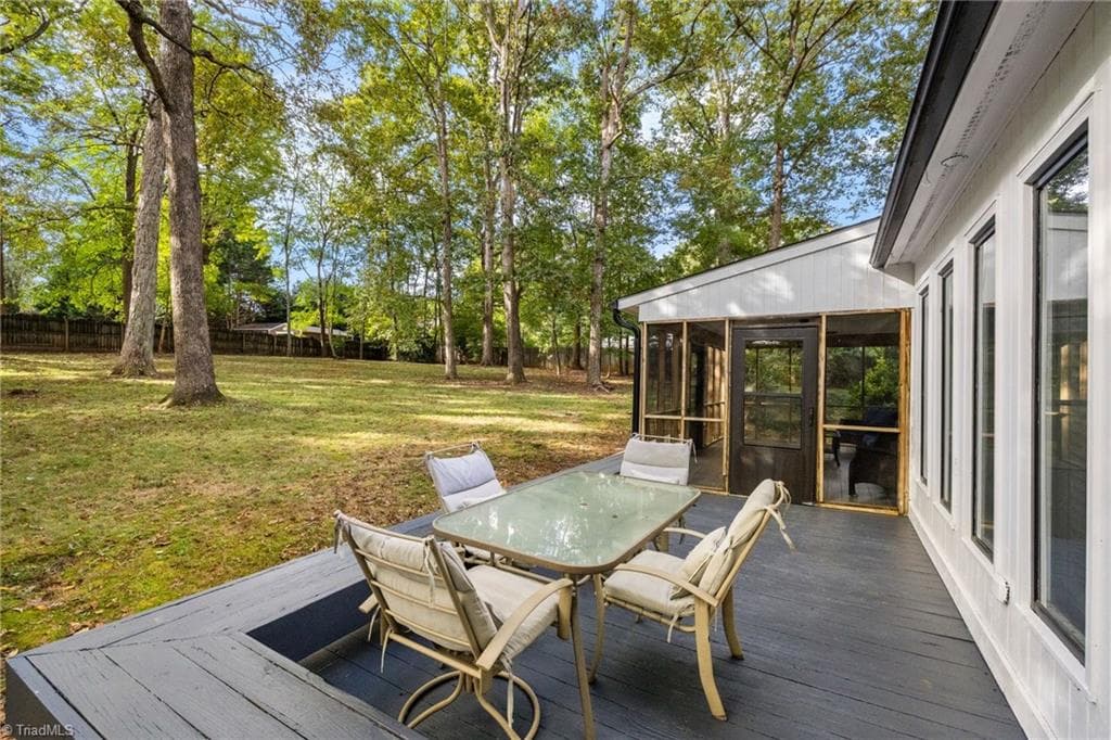 Stick/Site Built at 5928 Woodfield Drive, Kernersville NC 27284, photo 9 of 31