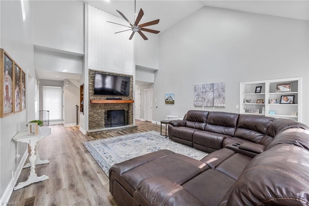 Stick/Site Built at 5928 Woodfield Drive, Kernersville NC 27284, photo 18 of 31