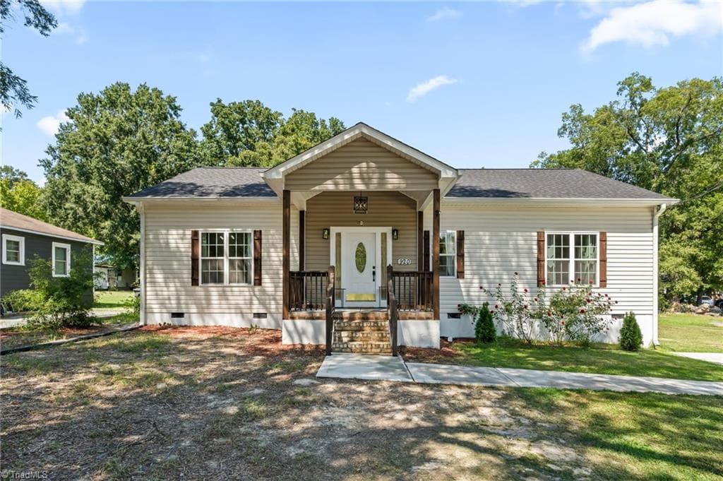 920 Fairway Avenue, Thomasville NC 27360
