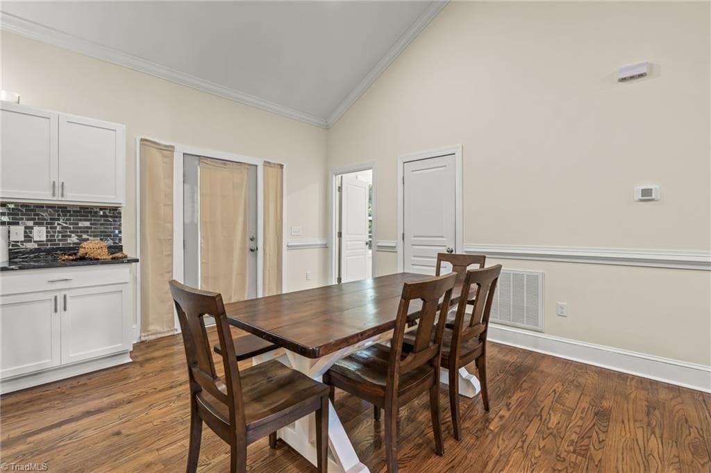Stick/Site Built at 920 Fairway Avenue, Thomasville NC 27360, photo 14 of 32