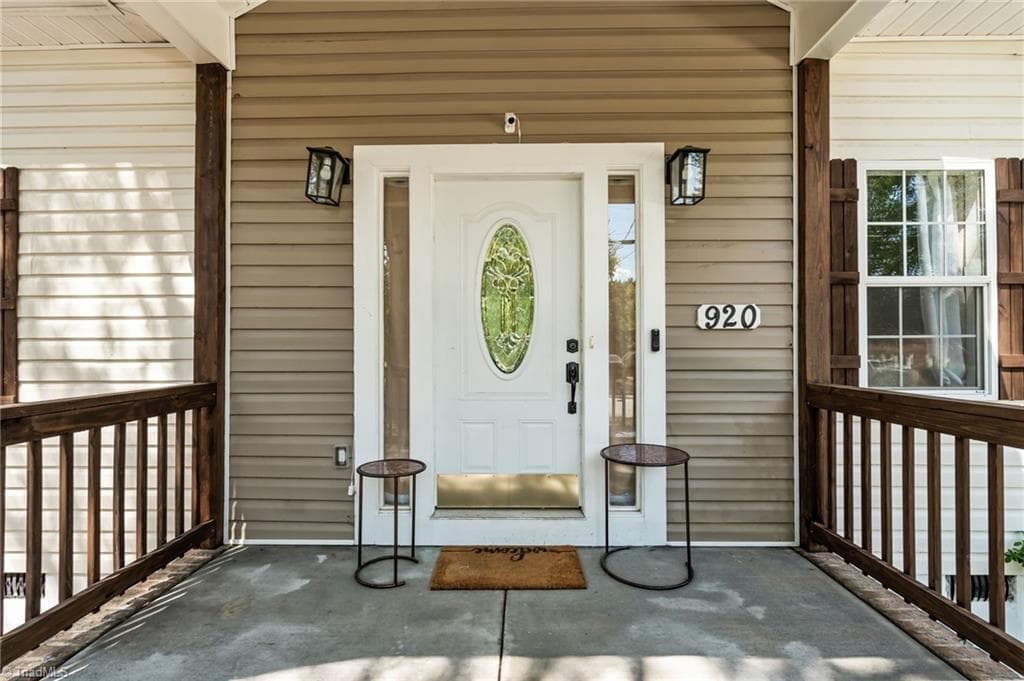 Stick/Site Built at 920 Fairway Avenue, Thomasville NC 27360, photo 4 of 32