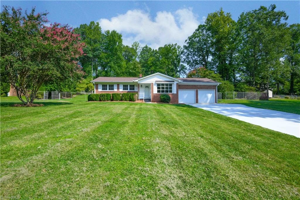 Stick/Site Built at 1133 Pennywood Drive, High Point NC 27265, photo 2 of 42