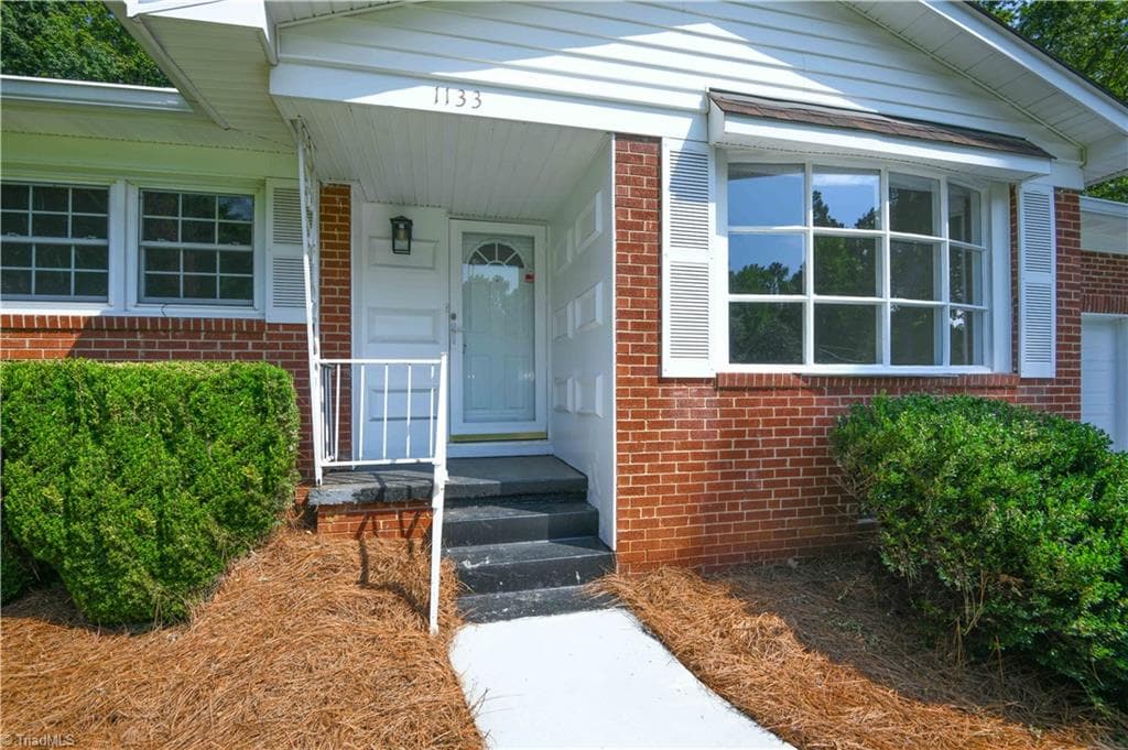 Stick/Site Built at 1133 Pennywood Drive, High Point NC 27265, photo 6 of 42