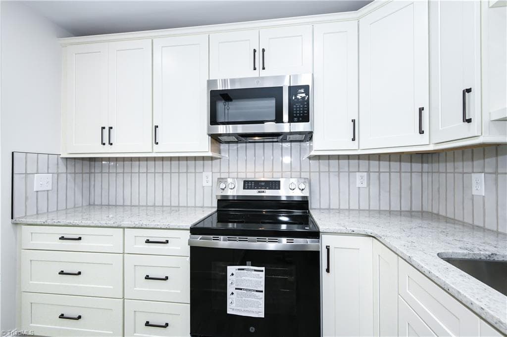 Stick/Site Built at 1133 Pennywood Drive, High Point NC 27265, photo 14 of 42