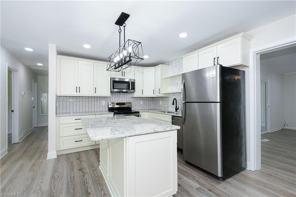 Stick/Site Built at 1133 Pennywood Drive, High Point NC 27265, photo 11 of 42