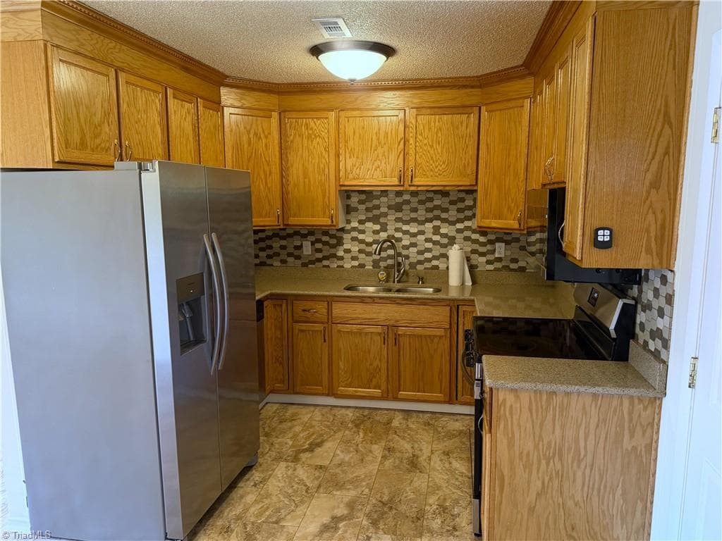 Stick/Site Built at 329 Hunter Hills Street, North Wilkesboro NC 28659, North Wilkesboro, photo 6 of 25