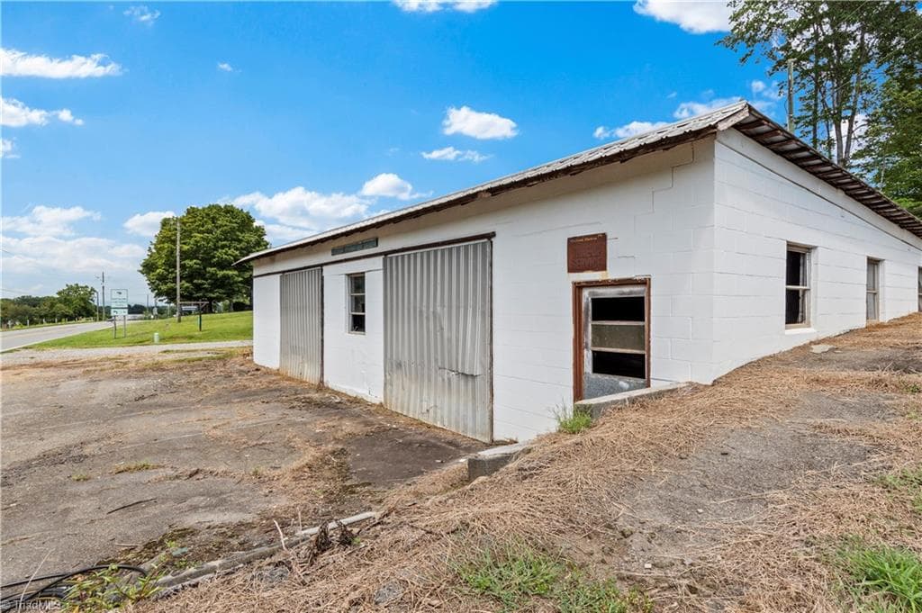 Stick/Site Built at 2316 Swan Creek Road, Jonesville NC 28642, Jonesville, photo 39 of 41