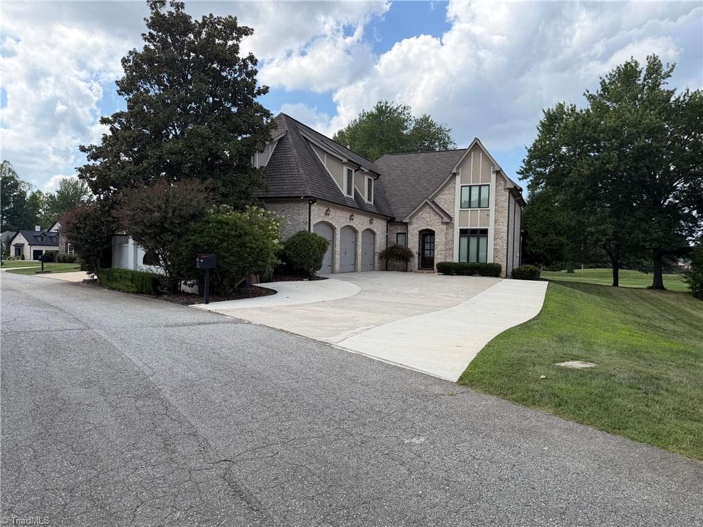 27 Carlson Terrace, Greensboro NC 27410