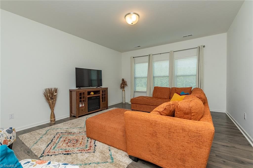 Stick/Site Built at 4044 Monteray Circle, High Point NC 27265, photo 17 of 34