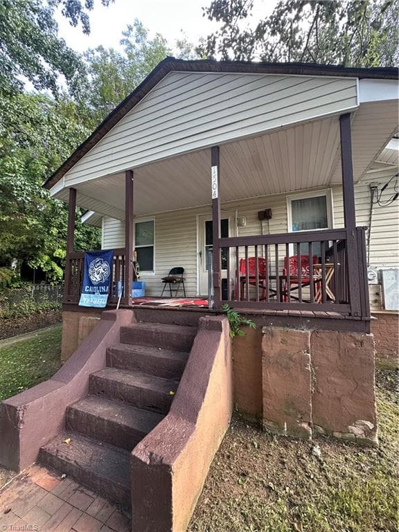 Stick/Site Built at 1504 Gholson Avenue, Winston-Salem NC 27107, Winston-Salem, photo 3 of 36