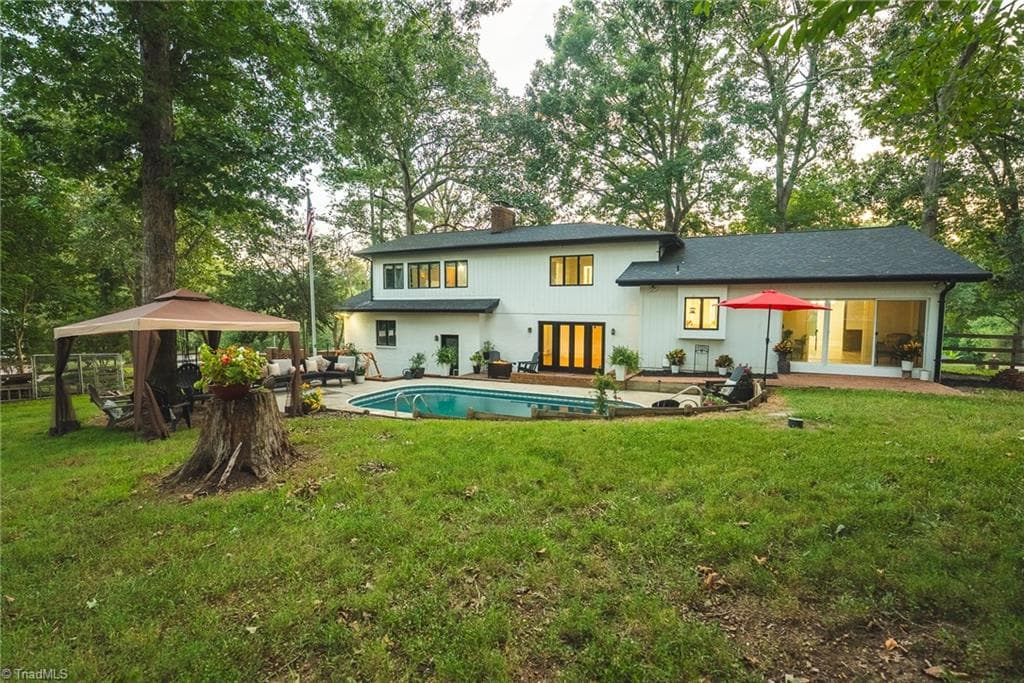 Stick/Site Built at 3750 11th Street NE, Hickory NC 28601, Hickory, photo 12 of 50