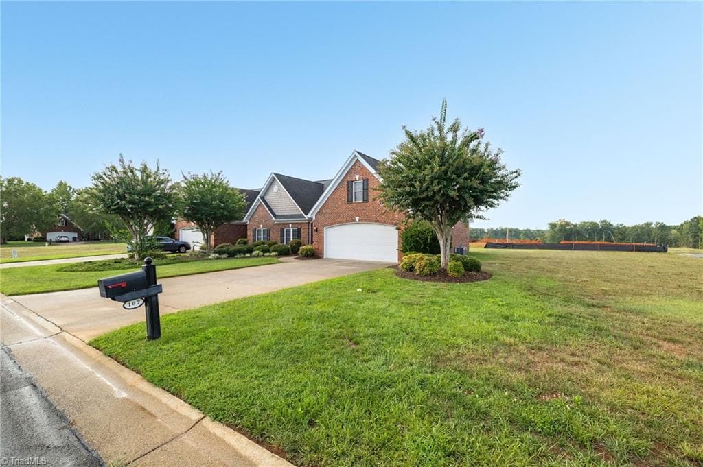 Stick/Site Built at 107 Sunny Place, Reidsville NC 27320, photo 4 of 32