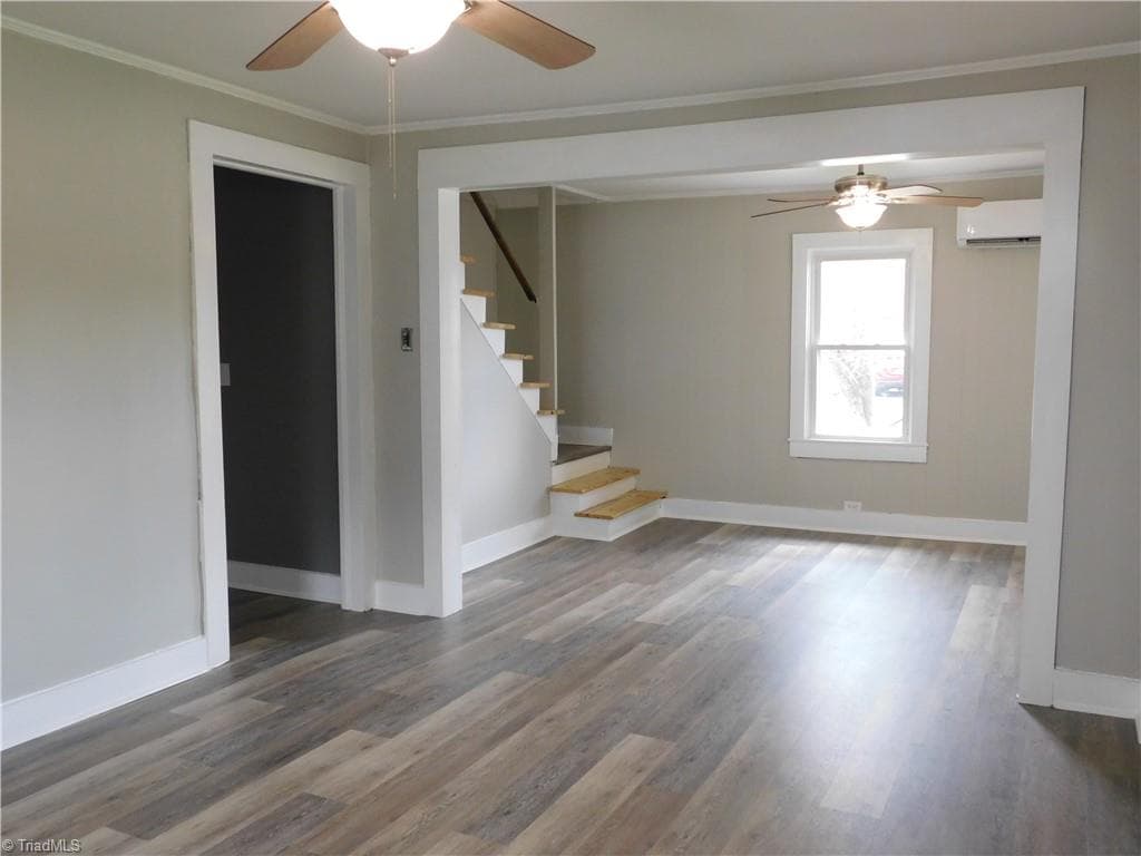 Den - 1054 N Bridge Street, Elkin NC 28621, Elkin