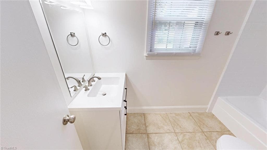 View of the full bath - 1804 Ramsey Road, Kernersville NC 27284, Kernersville