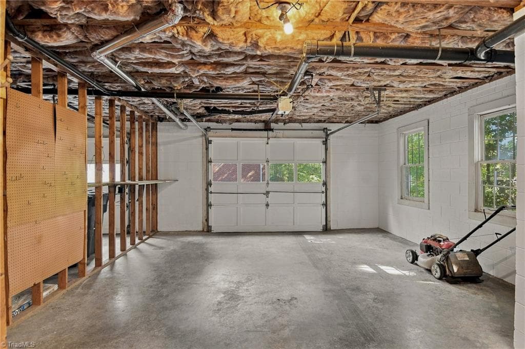 Stick/Site Built at 1014 Greenhurst Road, Winston-Salem NC 27104, Winston-Salem, photo 36 of 47