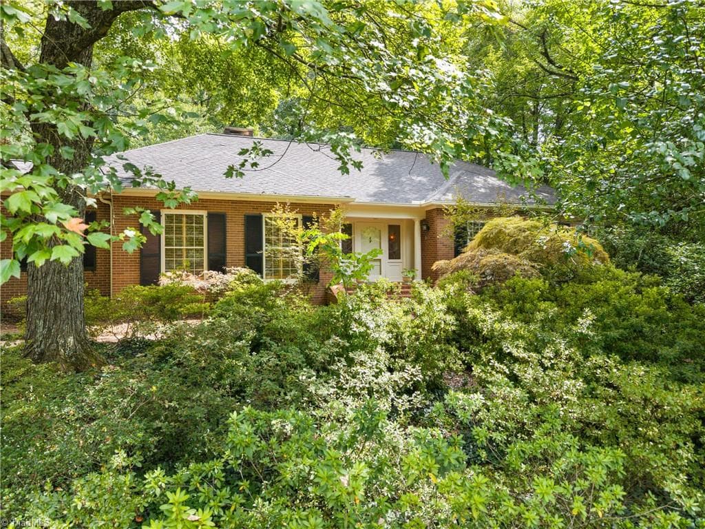 Stick/Site Built at 2822 Lazy Lane, Winston-Salem NC 27106, Winston-Salem, photo 3 of 96