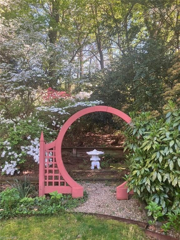 Moon gate arch symbolizes perfection and welcome - 2822 Lazy Lane, Winston-Salem NC 27106, Winston-Salem