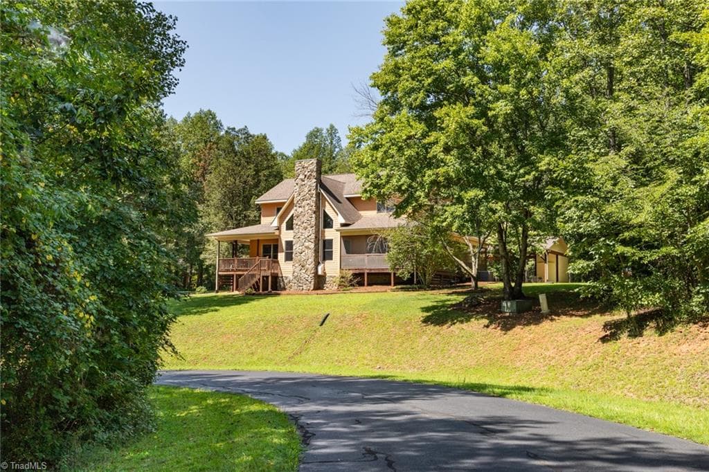 789 W Meadow Parkway, Moravian Falls NC 28654