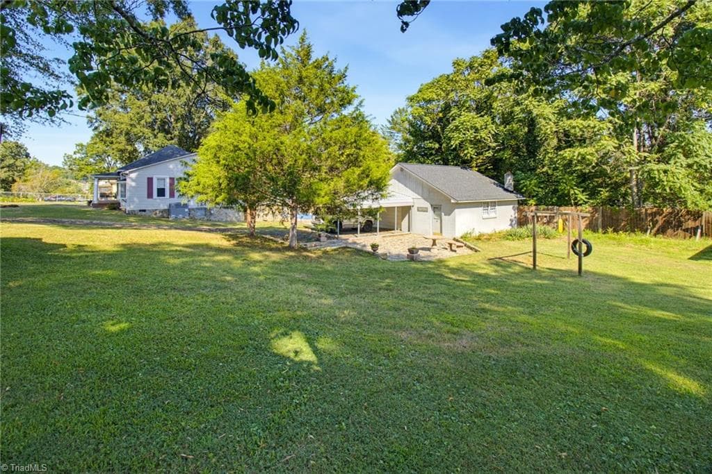 Stick/Site Built at 925 Overlook Avenue, Eden NC 27288, Eden, photo 3 of 26