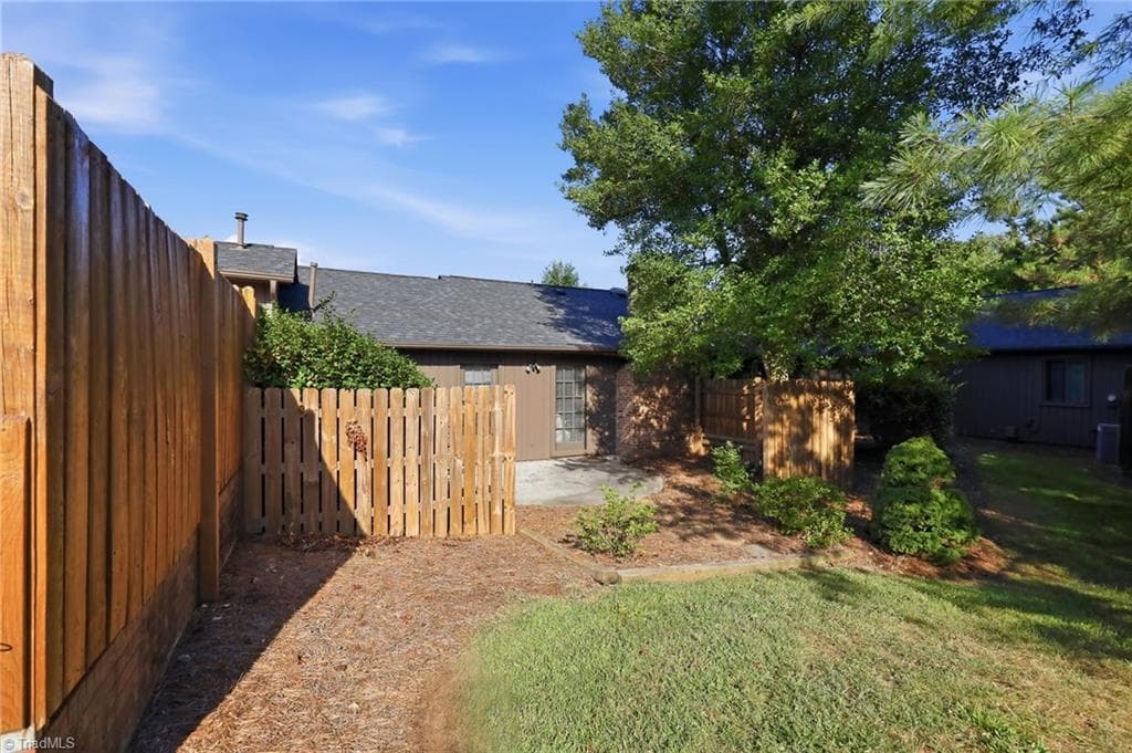 Stick/Site Built at 103 Briar Ridge Circle, Winston-Salem NC 27104, Winston-Salem, photo 30 of 48