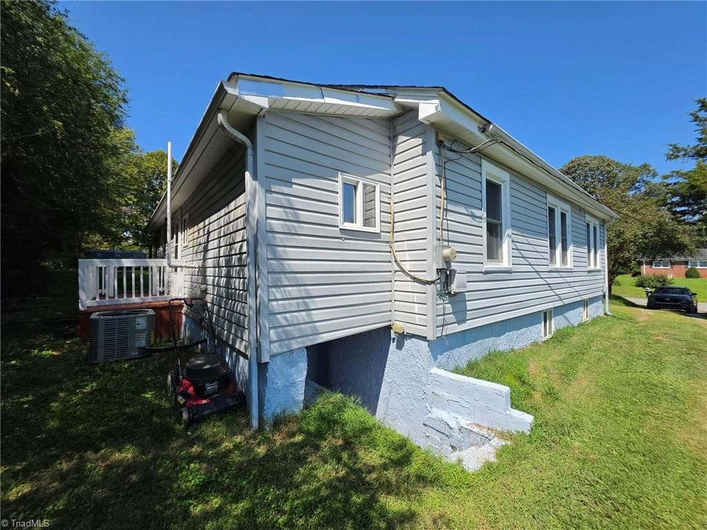 Stick/Site Built at 624 Fairplains Road, North Wilkesboro NC 28659, North Wilkesboro, photo 6 of 28
