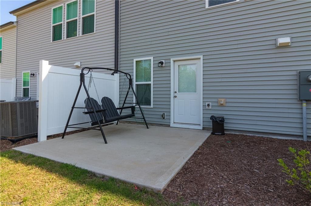 Stick/Site Built at 4020 Beckton Trail, Jamestown NC 27282, Jamestown, photo 4 of 42