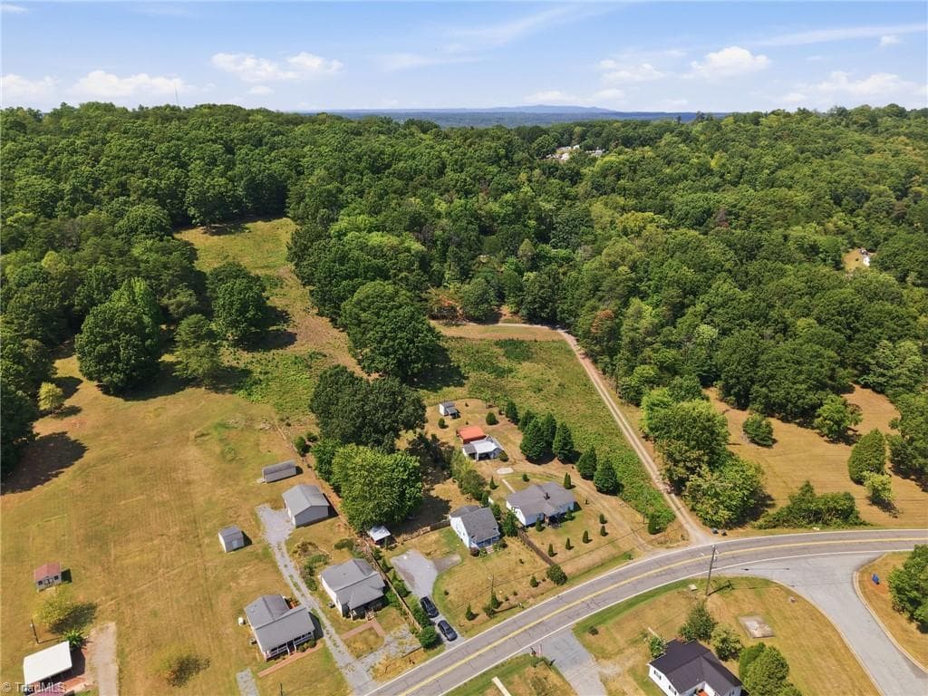 Stick/Site Built at 122 Turner Road, Mayodan NC 27027, photo 31 of 33