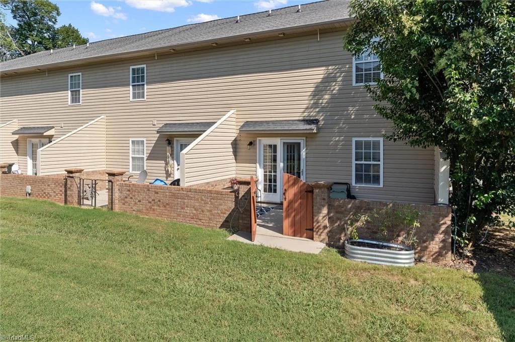 Stick/Site Built at 307 Skiles Heights # D, Thomasville NC 27360, Thomasville, photo 23 of 24
