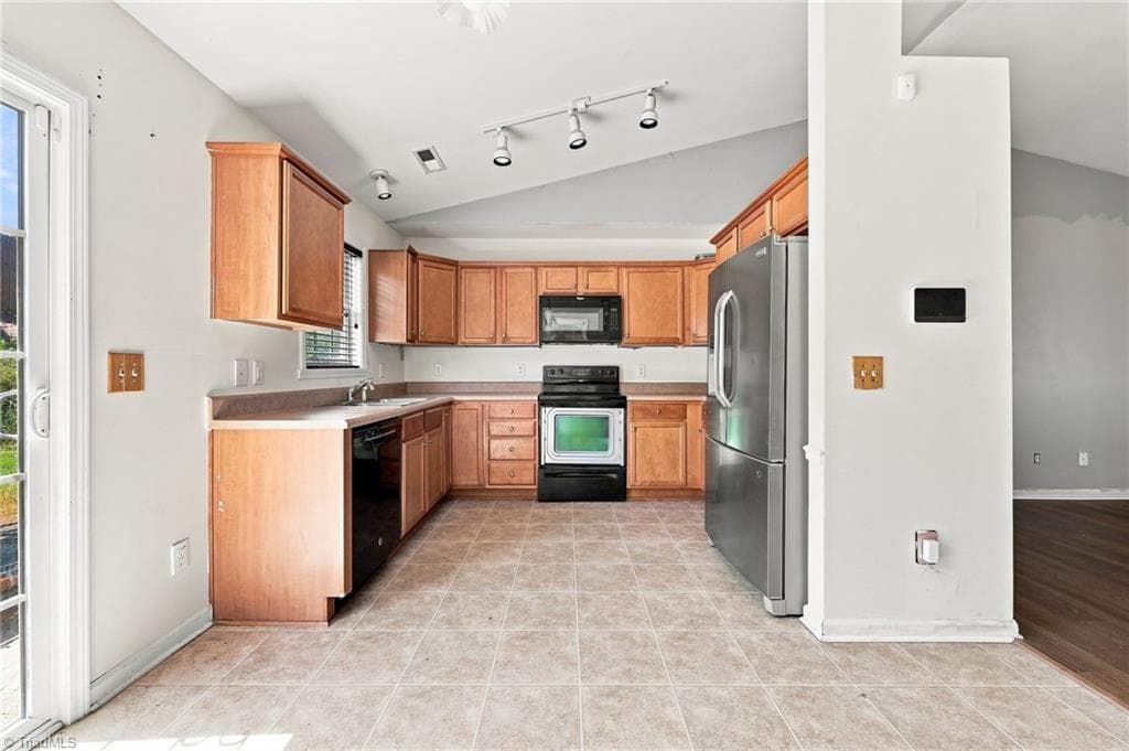 Stick/Site Built at 306 Walden Ridge Court, Winston-Salem NC 27127, Winston-Salem, photo 9 of 33
