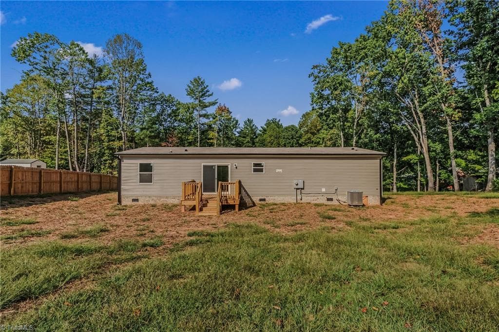 Manufactured Home at 116 Brookfield Drive, Mount Airy NC 27030, photo 34 of 39