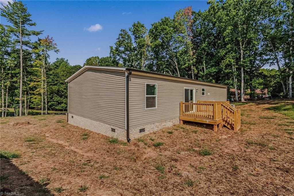 Manufactured Home at 116 Brookfield Drive, Mount Airy NC 27030, photo 33 of 39