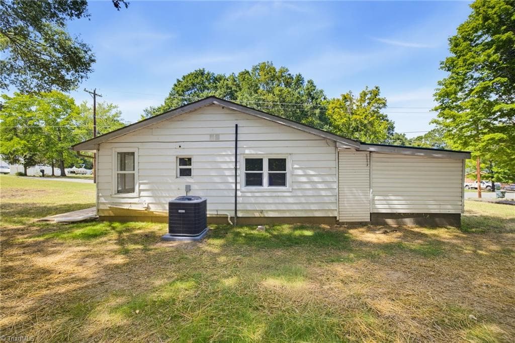 Stick/Site Built at 214 Cedar Street, Eden NC 27288, Eden, photo 53 of 58