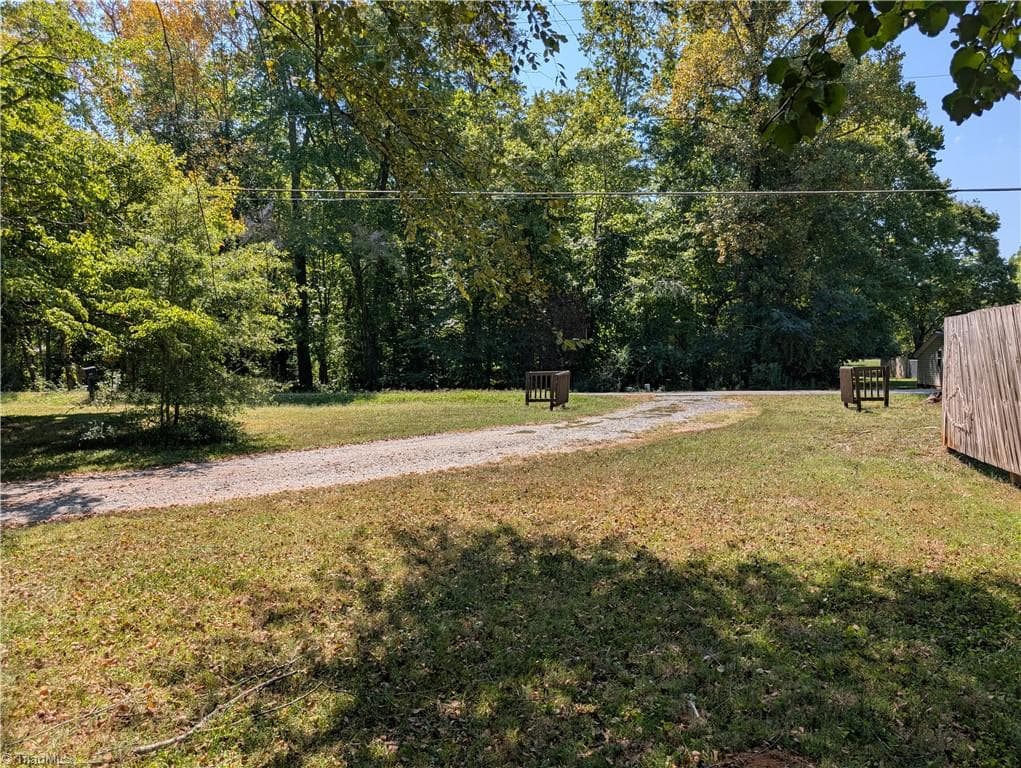 Manufactured Home at 661 Eden Road, Stoneville NC 27048, photo 29 of 32