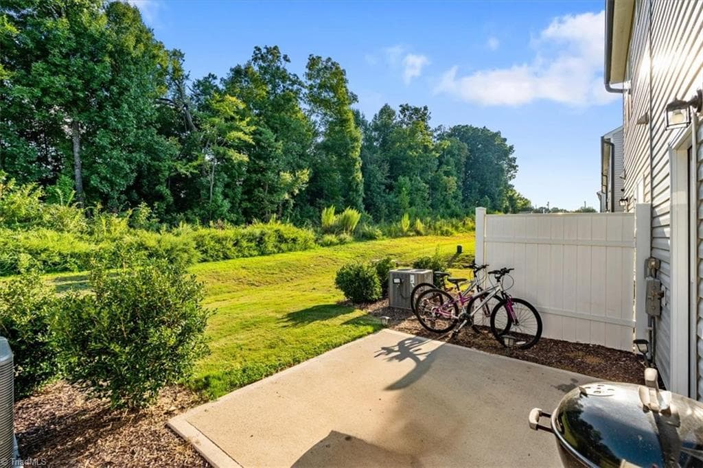 Stick/Site Built at 903 Falls Grove Trail, High Point NC 27265, photo 31 of 35