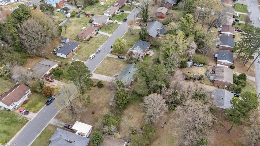Stick/Site Built at 1108 Dartmouth Avenue, High Point NC 27260, photo 23 of 35