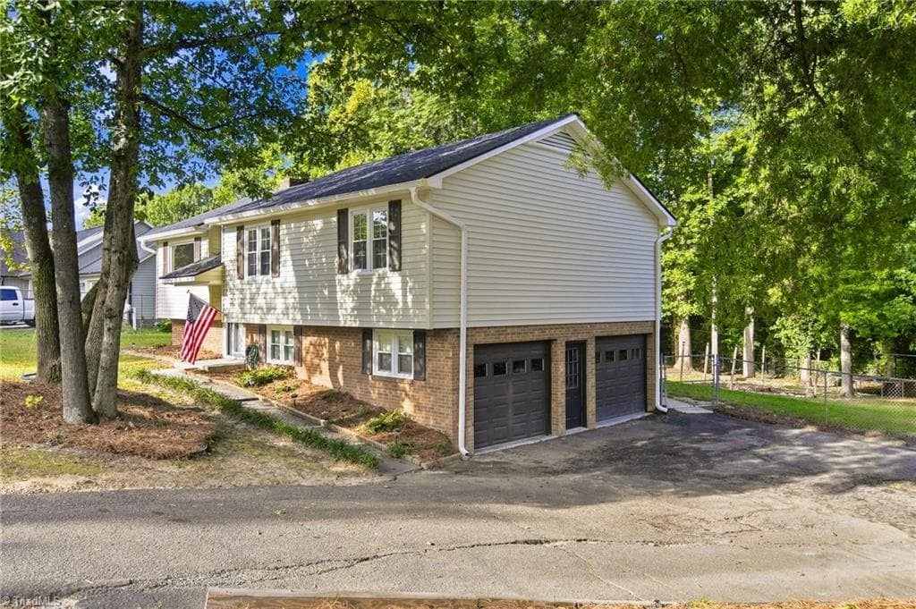 Stick/Site Built at 207 Tamworth Drive, Clemmons NC 27012, Clemmons, photo 24 of 42