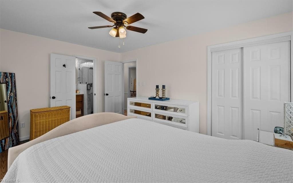 Stick/Site Built at 3004 Wellingford Drive, High Point NC 27265, photo 13 of 37
