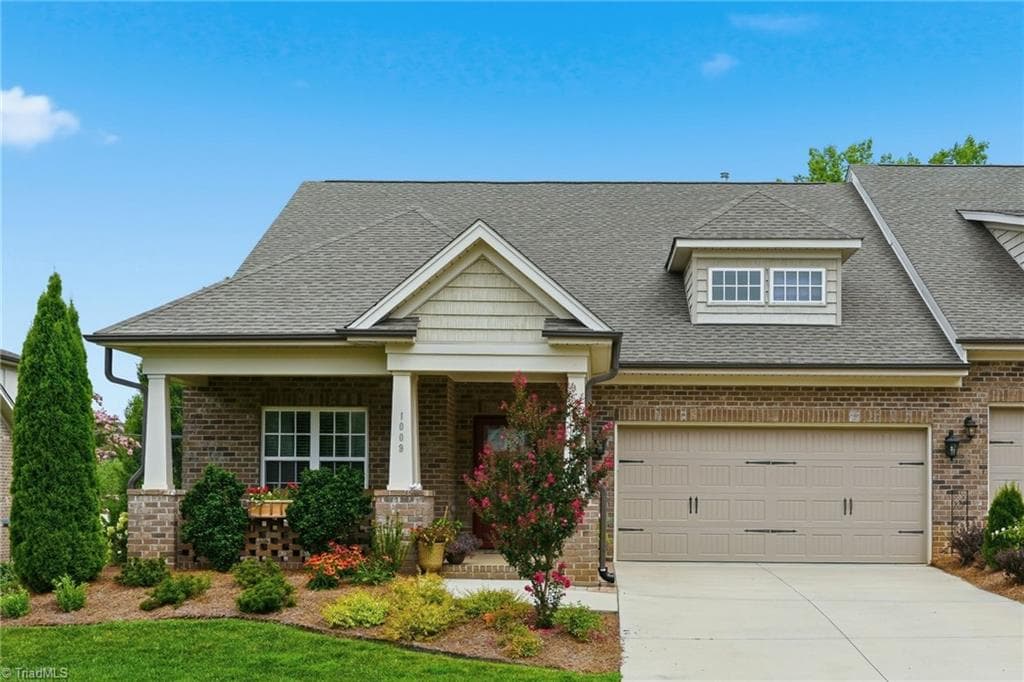 1009 Beechcrest Drive, Kernersville NC 27284
