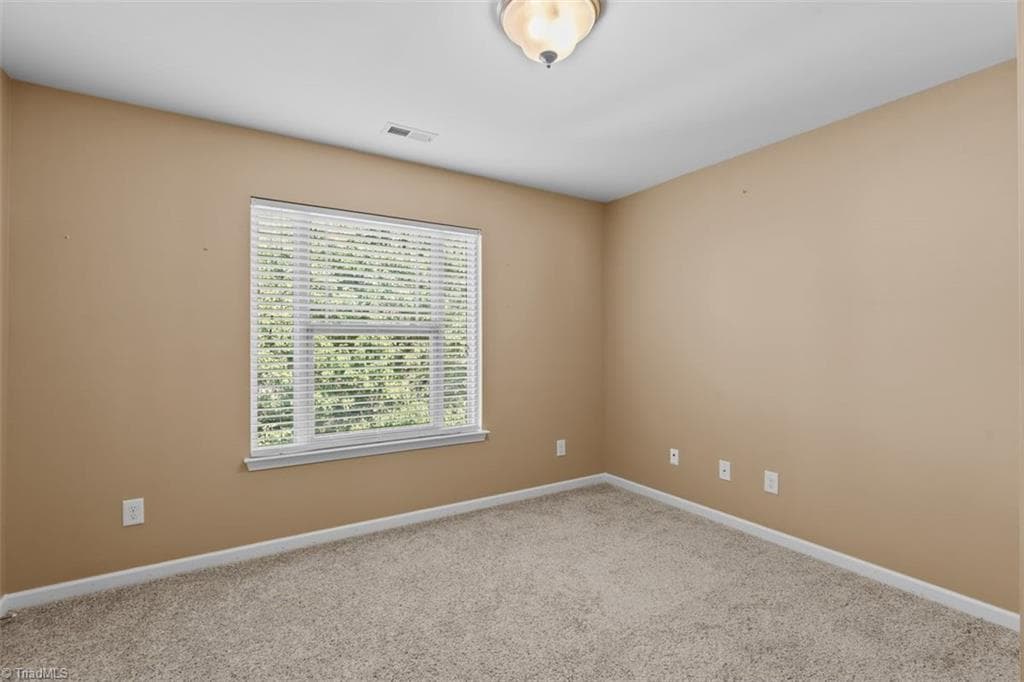 Stick/Site Built at 1814 Castle Gate Court, High Point NC 27265, photo 15 of 20