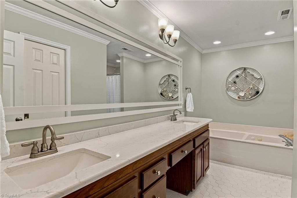Stick/Site Built at 4025 Huntscroft Lane, Winston-Salem NC 27106, photo 25 of 39