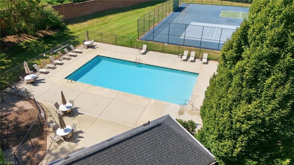 Stick/Site Built at 14 Middlefield Court, Greensboro NC 27455, photo 48 of 50