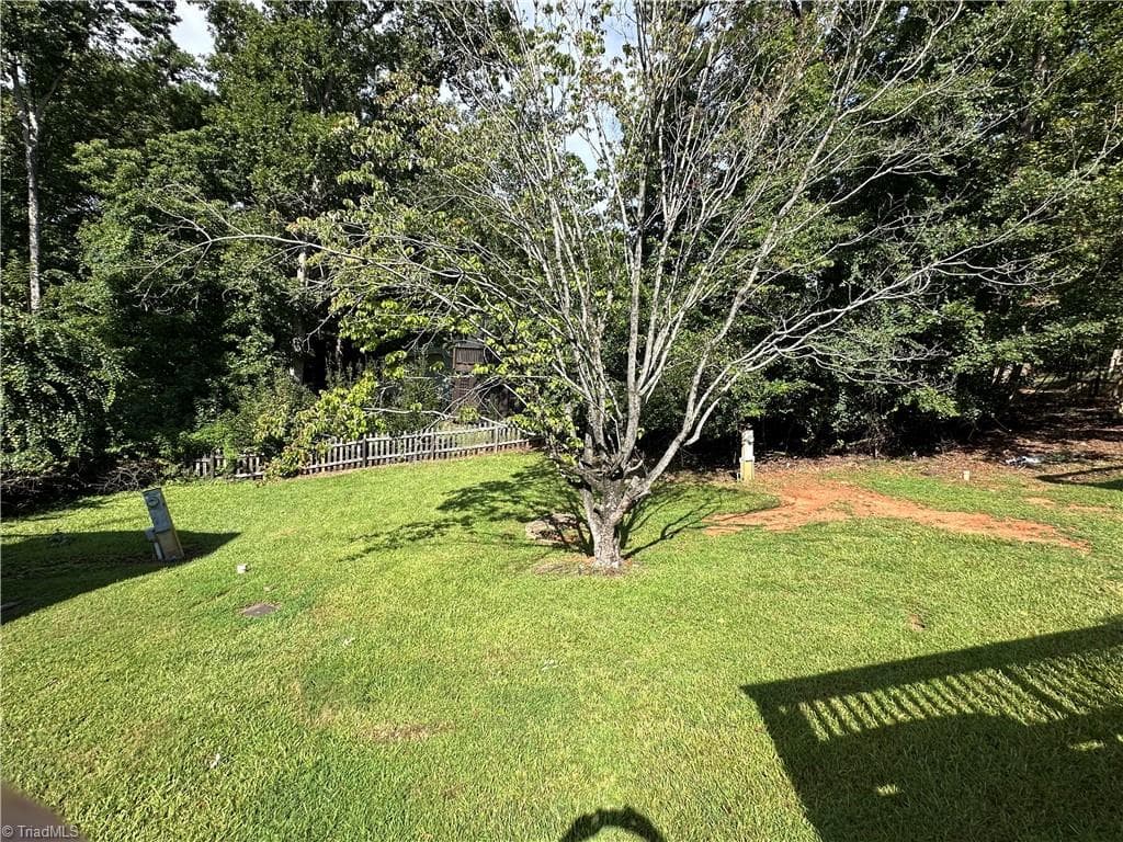 Manufactured Home at 114 Pine Street, New London NC 28127, photo 20 of 48
