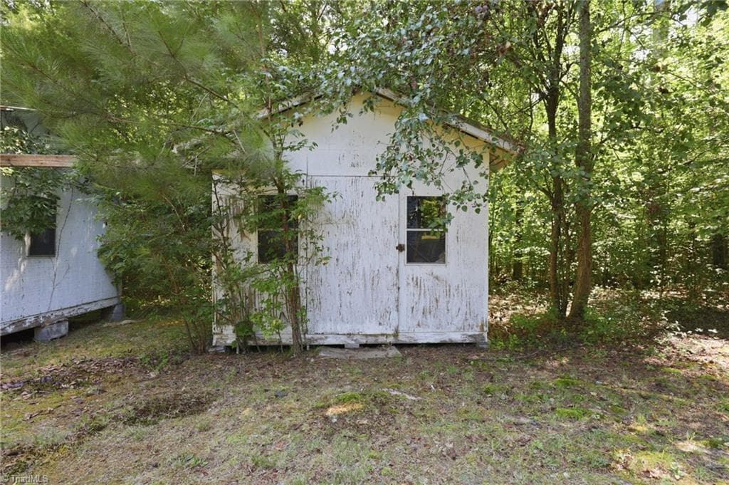 Manufactured Home at 6848-B Nc Highway 87 S, Graham NC 27253, photo 12 of 30